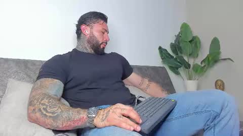 Snapshot of alessrose22 chatting on June 25, 2026, 9:30 pm Aless Rose online show from June 25, 2026, 9:30 pm