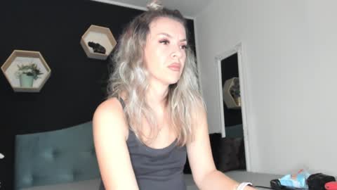 Snapshot of alesys69 chatting on December 7, 2024, 11:12 pm alesys69 online show from December 7, 2024, 11:12 pm
