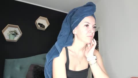 Snapshot of alesys69 chatting on January 18, 2025, 11:54 am alesys69 online show from January 18, 2025, 11:54 am