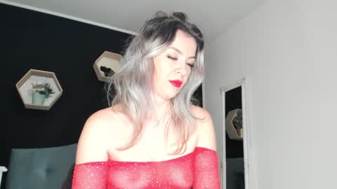 Snapshot of alesys69 chatting on January 28, 2025, 3:04 am alesys69 online show from January 28, 2025, 3:04 am