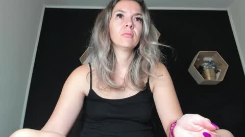 Snapshot of alesys69 chatting on October 12, 2025, 9:25 pm alesys69 online show from October 12, 2025, 9:25 pm