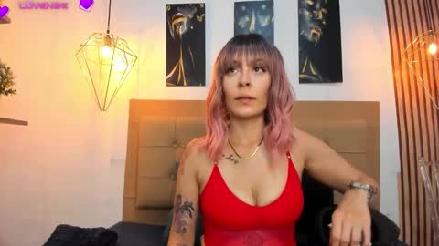 Aleszia online show from September 12, 2025, 7:47 pm