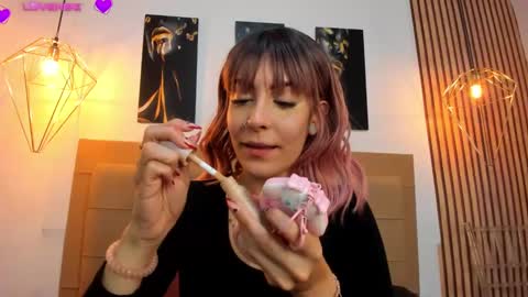 Aleszia online show from October 3, 2025, 7:22 pm