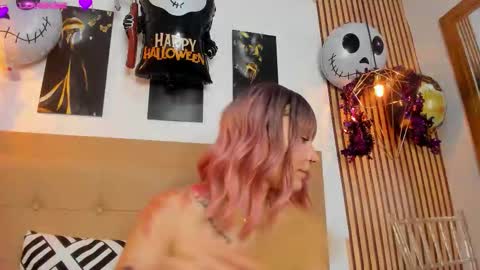 Aleszia online show from October 14, 2025, 7:25 pm