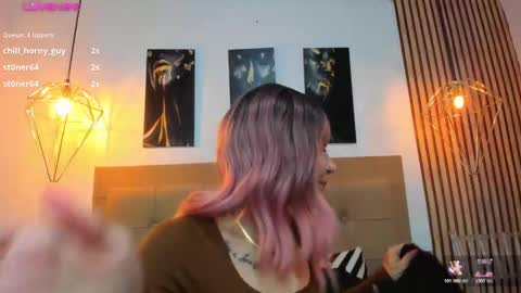 Aleszia online show from November 20, 2025, 7:35 pm