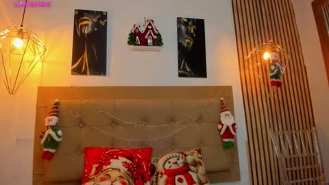 Aleszia online show from December 1, 2025, 7:19 pm