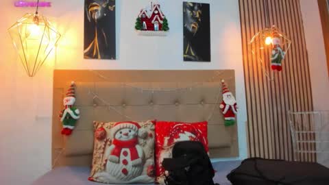 Aleszia online show from December 3, 2025, 7:23 pm