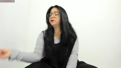 Alejandra online show from May 10, 2026, 5:45 am