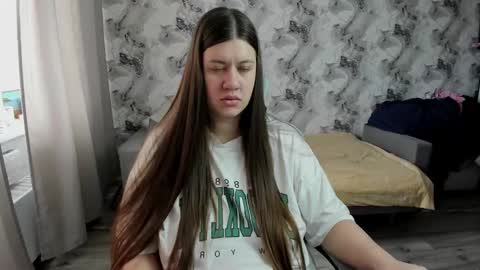 Aletta Oushen online show from February 8, 2026, 5:33 am