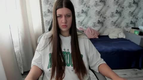 Snapshot of aletta_oushen chatting on July 10, 2026, 8:07 am Aletta Oushen online show from July 10, 2026, 8:07 am