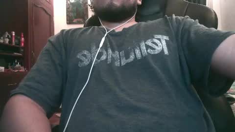 Snapshot of alevil_97 chatting on May 30, 2026, 4:09 am Alejo online show from May 30, 2026, 4:09 am