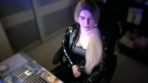 Snapshot of alevsandra87 chatting on July 15, 2026, 8:36 pm Leyla Leg online show from July 15, 2026, 8:36 pm