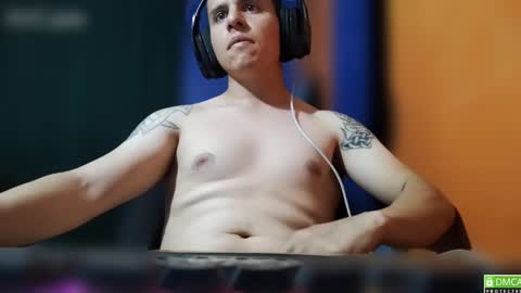 alex0397 online show from December 28, 2024, 2:11 am