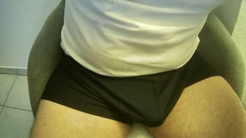 Snapshot of alex34nrw chatting on November 16, 2025, 6:24 pm Alex online show from November 16, 2025, 6:24 pm