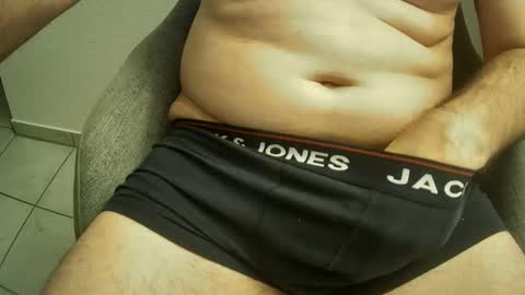 Snapshot of alex34nrw chatting on December 4, 2025, 7:11 pm Alex online show from December 4, 2025, 7:11 pm