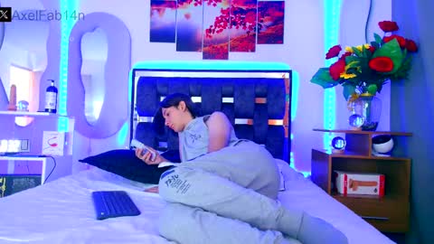 sneider online show from January 25, 2025, 6:57 pm