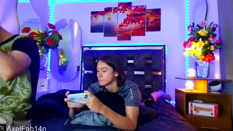 sneider online show from February 17, 2025, 6:37 pm