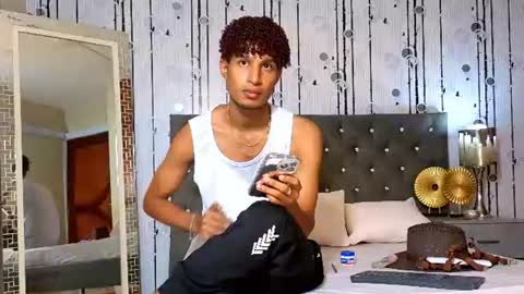 Snapshot of alex_bloom_ chatting on June 9, 2026, 7:14 pm Alexander online show from June 9, 2026, 7:14 pm