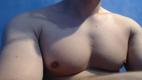 Snapshot of alex_blu chatting on May 11, 2026, 4:04 pm Alex online show from May 11, 2026, 4:04 pm