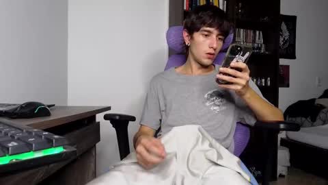 alex_connorr online show from November 7, 2025, 3:39 am