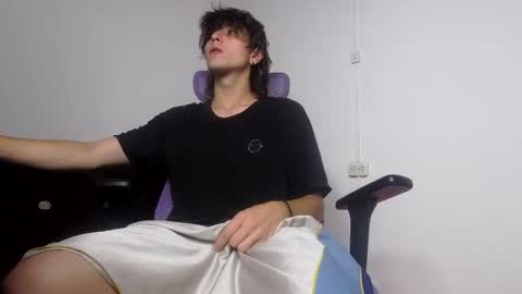 Snapshot of alex_connorr chatting on April 13, 2026, 3:01 am alex_connorr online show from April 13, 2026, 3:01 am