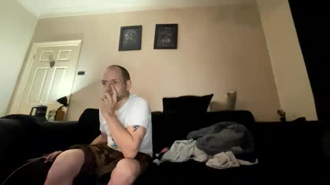 Snapshot of alex_essex69 chatting on May 8, 2026, 12:16 am alex_essex69 online show from May 8, 2026, 12:16 am