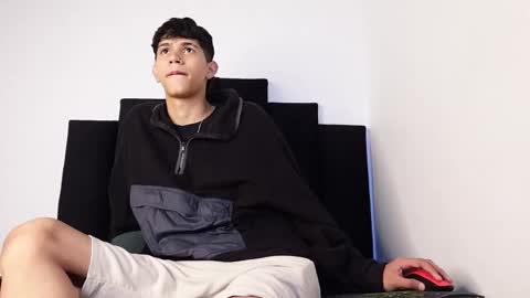 Snapshot of alex_mark_ chatting on October 10, 2025, 1:54 pm alex_mark_ online show from October 10, 2025, 1:54 pm