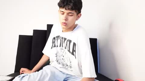 Snapshot of alex_mark_ chatting on October 14, 2025, 7:25 pm alex_mark_ online show from October 14, 2025, 7:25 pm