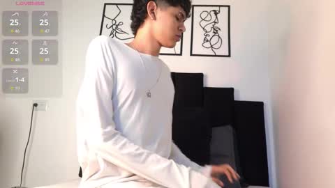 alex_mark_ online show from January 7, 2026, 1:13 pm