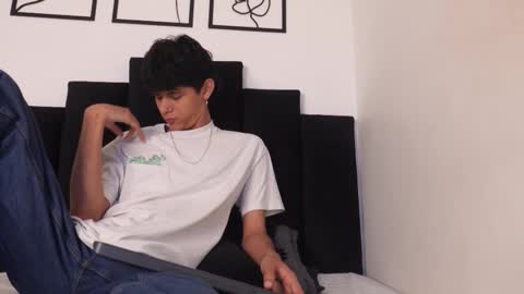 alex_mark_ online show from February 27, 2026, 1:44 pm