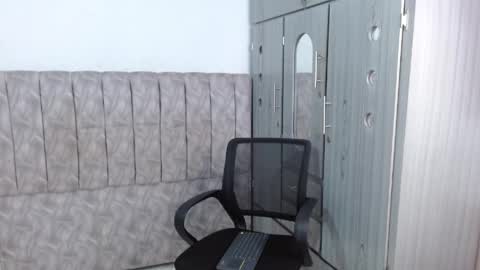 Snapshot of alex_martin47 chatting on May 27, 2026, 10:18 pm alex online show from May 27, 2026, 10:18 pm
