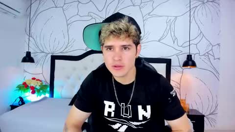 Alex  online show from April 18, 2026, 7:51 pm