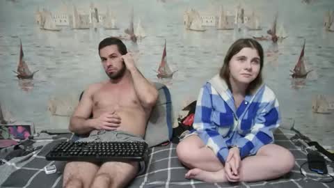 Alex and Sarah online show from November 4, 2025, 11:26 pm