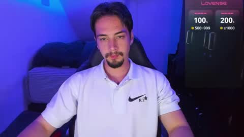 Snapshot of alex_smith0 chatting on February 13, 2025, 11:37 pm online show from February 13, 2025, 11:37 pm