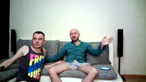 Alex and Tobey online show from November 3, 2025, 3:30 am