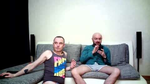 Alex and Tobey online show from January 14, 2026, 6:19 am