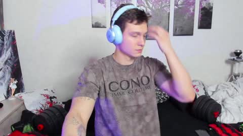 Alex WandHot online show from February 5, 2025, 11:23 am