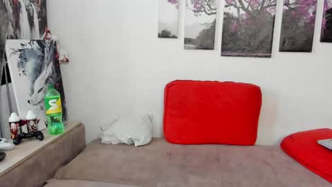 Alex WandHot online show from March 9, 2025, 4:05 am