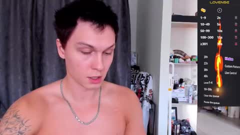 Alex WandHot online show from September 12, 2025, 8:14 am