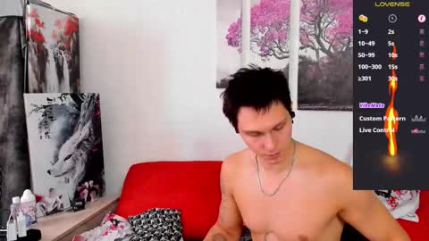 Alex WandHot online show from September 17, 2025, 6:37 am