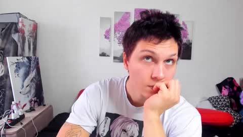 Alex WandHot online show from September 23, 2025, 7:55 am