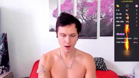 Alex WandHot online show from September 30, 2025, 5:12 am