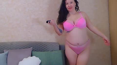 Snapshot of alexa__lexie chatting on December 23, 2024, 10:21 am Alexa online show from December 23, 2024, 10:21 am