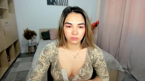 Snapshot of alexa_dolly chatting on April 29, 2026, 7:56 am Alexa online show from April 29, 2026, 7:56 am