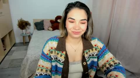 Snapshot of alexa_dolly chatting on May 1, 2026, 7:35 am Alexa online show from May 1, 2026, 7:35 am