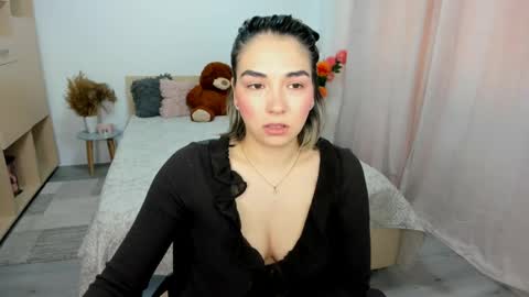 Snapshot of alexa_dolly chatting on May 2, 2026, 6:07 am Alexa online show from May 2, 2026, 6:07 am