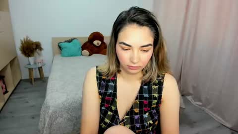 Snapshot of alexa_dolly chatting on June 13, 2026, 6:22 am Alexa online show from June 13, 2026, 6:22 am