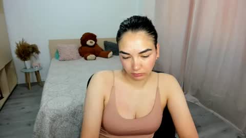 Snapshot of alexa_dolly chatting on July 6, 2026, 8:22 am Alexa online show from July 6, 2026, 8:22 am