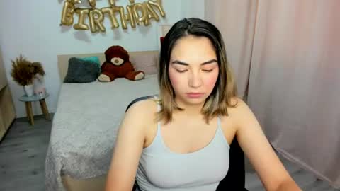 Snapshot of alexa_dolly chatting on July 21, 2026, 8:49 am Alexa online show from July 21, 2026, 8:49 am