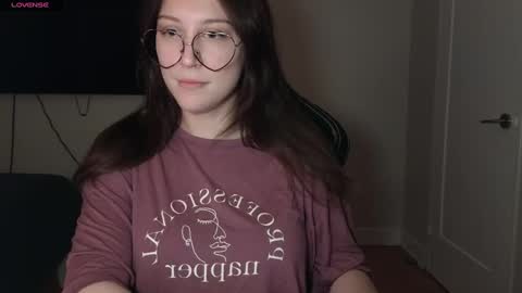 dont be afraid to click social media link its  working  just click on that  online show from December 17, 2024, 12:45 am